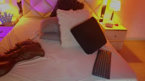 Snapshot of caro_zapata chatting on January 2025 01:47:01 PM Carolina online show from January 2025 01:47:01 PM