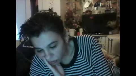 Snapshot of caroisback chatting on September 2025 08:52:01 AM caroisback online show from September 2025 08:52:01 AM