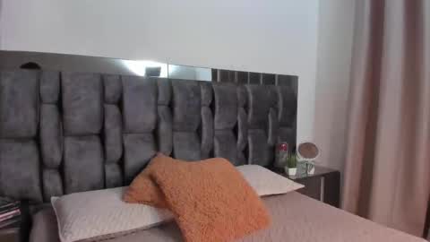 Carol  online show from November 2025 03:53:02 AM