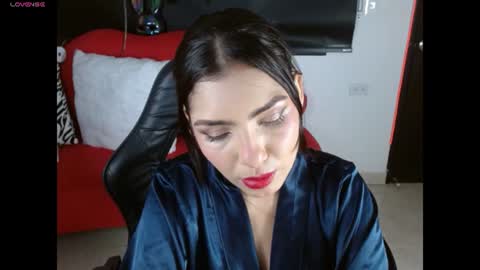 Caroline online show from July 2026 01:06:02 PM