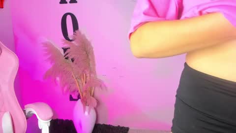 Snapshot of carolay759687 chatting on February 2025 04:18:02 AM carolay759687 online show from February 2025 04:18:02 AM