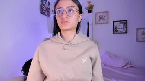 Caroline online show from February 2025 08:20:02 PM