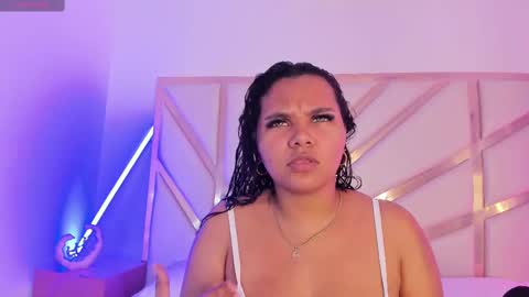 carolina_evannss online show from October 2025 11:43:01 AM