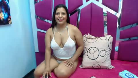 carolina suarez online show from April 2026 01:53:01 AM