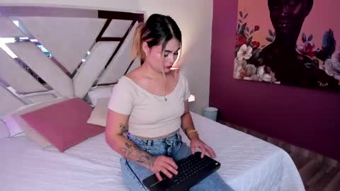 carolina_torres25 online show from May 2026 01:27:01 PM