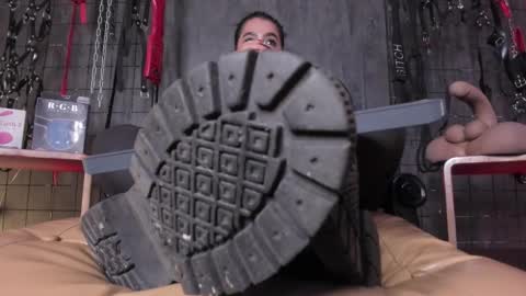 carolina online show from November 2025 10:42:01 PM