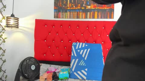 Carolina online show from November 2025 02:19:01 PM