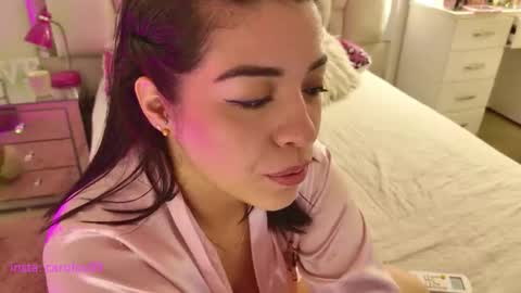 caroline online show from February 2026 03:58:02 AM