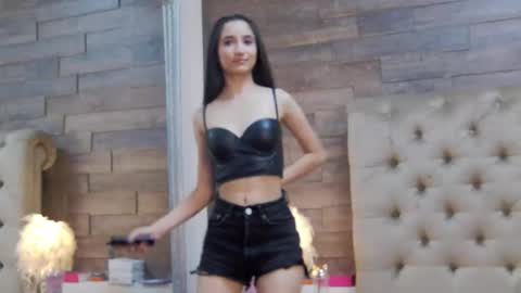 carolinahart online show from November 2025 08:54:02 PM