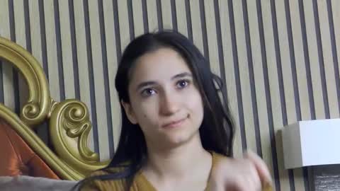Snapshot of carolinahart chatting on May 2026 03:35:02 AM carolinahart online show from May 2026 03:35:02 AM