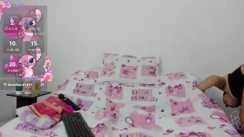 Carolina online show from December 2025 01:44:01 AM