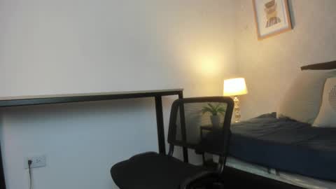  Caroline  online show from February 2026 11:37:02 AM