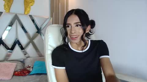 Snapshot of caroline_foster1 chatting on September 2025 10:37:02 PM caroline_foster1 online show from September 2025 10:37:02 PM