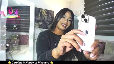 C A R O L I N E online show from November 2025 12:03:01 PM