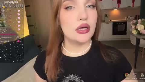 Caro online show from February 2025 08:51:02 PM