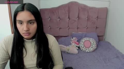caroline_rodriguez_9 online show from November 2025 07:15:02 PM