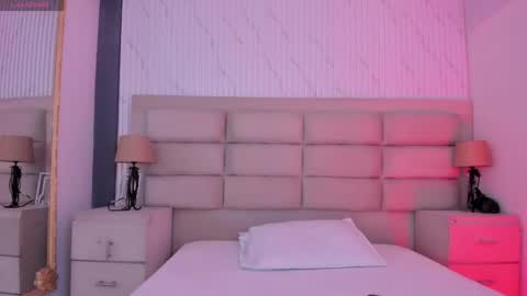 Caroline online show from April 2026 12:30:01 PM