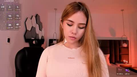 Caro online show from October 2025 10:39:02 AM