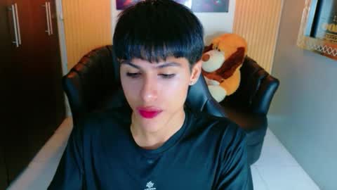 carolinejesh online show from January 2026 12:40:02 PM