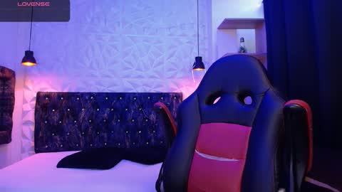 Snapshot of carolinescoth_dl chatting on January 2025 05:23:01 PM Caroline Scoth online show from January 2025 05:23:01 PM