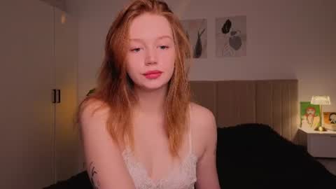 Snapshot of carolinnk chatting on June 2026 09:35:01 PM Caro online show from June 2026 09:35:01 PM