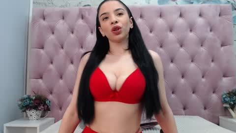 CarollaOxy online show from January 2025 05:32:01 AM