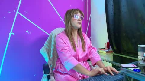 CAROL online show from July 2026 10:07:01 AM