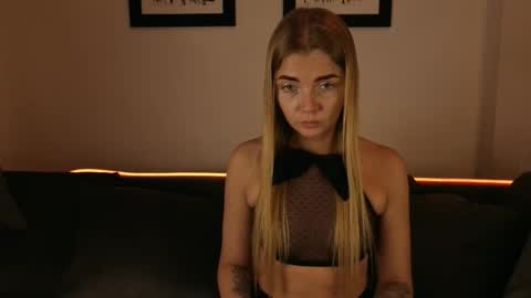 carriebradshawww online show from October 2025 03:38:02 PM