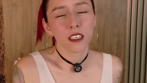 Snapshot of casandra_busting chatting on April 2026 07:19:01 PM Casandra online show from April 2026 07:19:01 PM