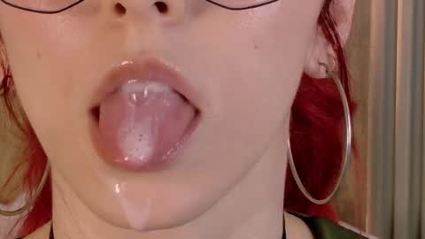 Snapshot of casandra_busting chatting on May 2026 07:44:02 PM Casandra online show from May 2026 07:44:02 PM