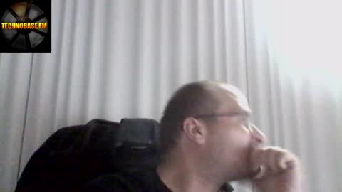 CASCADACEK online show from April 2026 06:52:02 PM