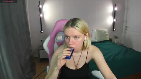 casey__miller online show from October 2025 01:36:02 AM