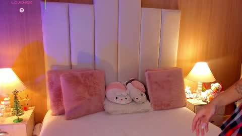 Casey Pierce  New Account online show from December 2025 08:36:02 PM