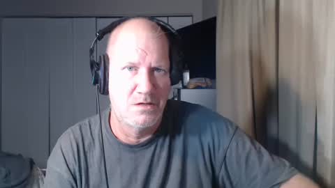 CasinoCam online show from October 2025 05:52:02 AM