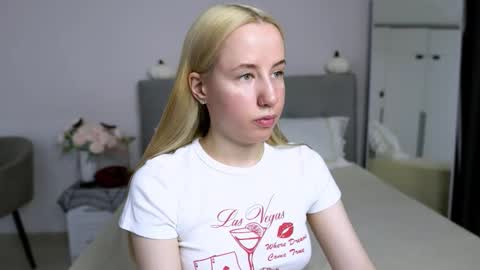 Cassie online show from November 2025 09:17:02 PM