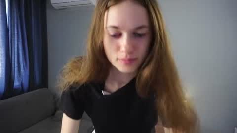 Snapshot of cassiehorridge chatting on June 2026 04:45:01 AM Alice online show from June 2026 04:45:01 AM