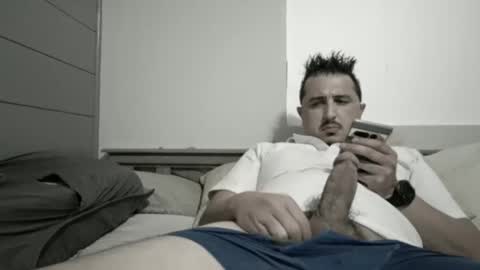 Snapshot of castortroyyyyy chatting on December 2024 04:48:02 AM Castor troyyyyy online show from December 2024 04:48:02 AM