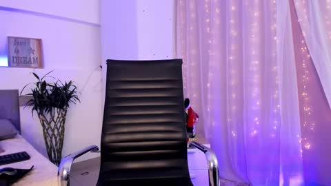 Catalina online show from January 2025 02:04:01 PM