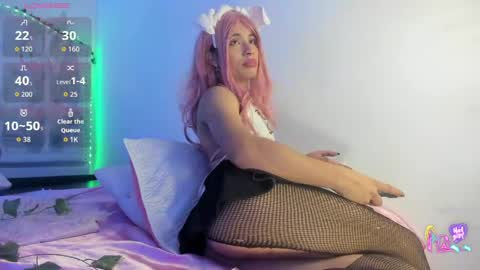 catalinasantanaa  online show from April 2026 07:39:02 PM