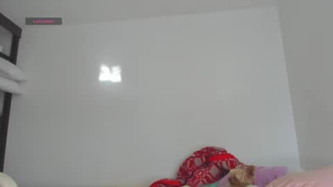 Snapshot of catbaby888_ chatting on December 2024 01:54:02 PM online show from December 2024 01:54:02 PM