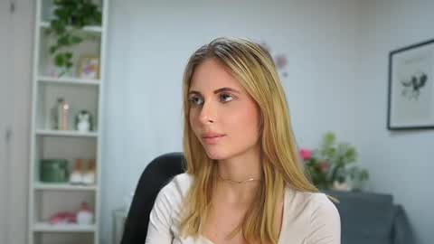 catecrago  online show from March 2025 05:34:02 PM