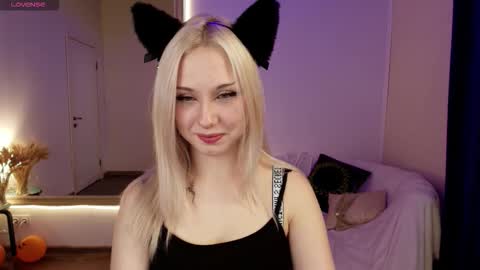 Snapshot of cateyepro chatting on November 2025 02:14:02 AM Anna online show from November 2025 02:14:02 AM