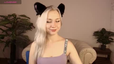 Snapshot of cateyepro chatting on December 2025 02:08:02 AM Anna online show from December 2025 02:08:02 AM