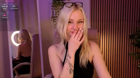 Anna  online show from March 2026 01:44:02 AM