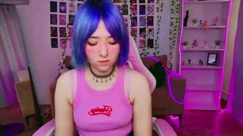 Snapshot of catharinejones chatting on June 2026 08:02:02 AM KettieHi My name is Katie I love drawing and I can play the guitar. And love dancing online show from June 2026 08:02:02 AM