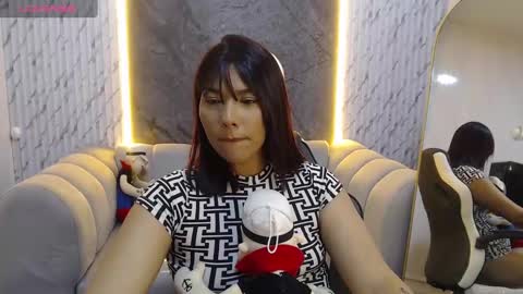 Snapshot of catherine_b_ chatting on October 2025 08:33:01 PM catherin online show from October 2025 08:33:01 PM