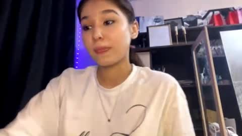 catherinepirs online show from April 2026 12:21:01 PM