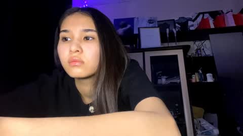 catherinepirs online show from April 2026 04:21:01 PM