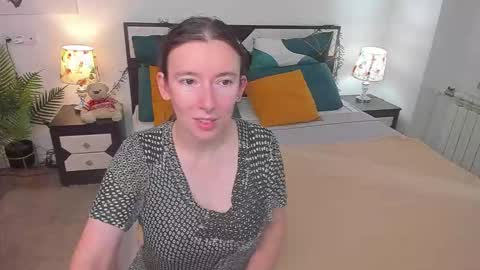 Catrin online show from September 2025 06:46:01 AM