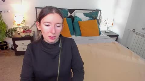 Catrin online show from September 2025 07:13:02 AM